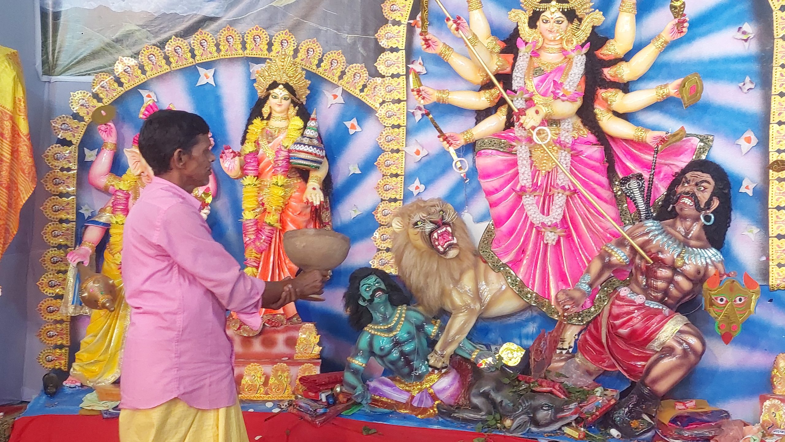 শ্রীপুরে ‘এসো পূজা করি একতা সংঘের’ প্রথম শারদীয় দুর্গাপূজা উদযাপন